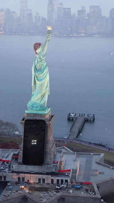 Still image of Merry Christmas by RENDER Entertainment